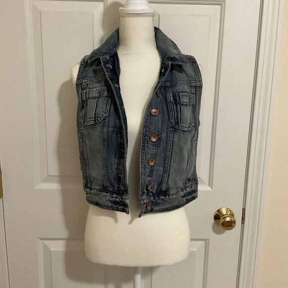 Express denim vest button front sleeveless jacket, size women’s M - Picture 2 of 8